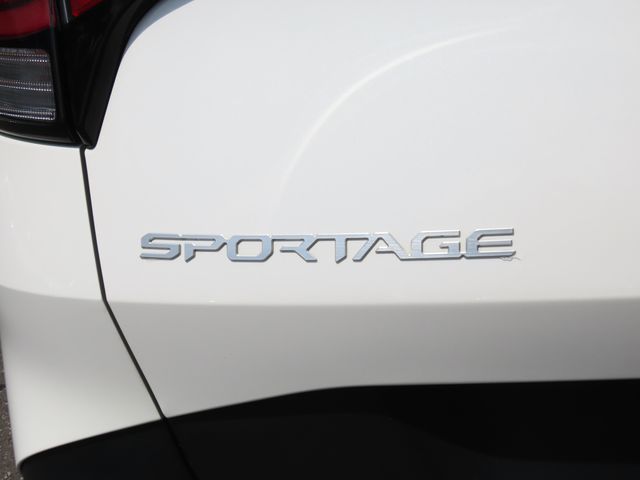 Thumbnail: 2023 Kia Sportage - 7