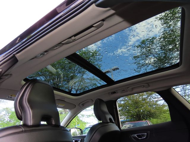 Thumbnail: 2019 Volvo XC60 - 22