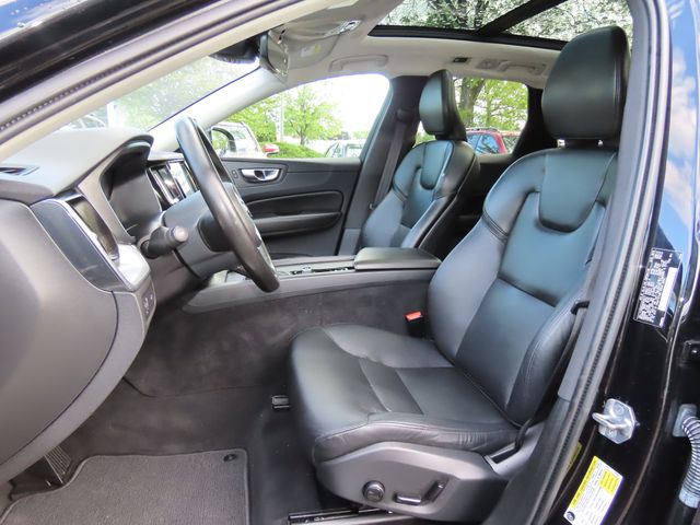 Thumbnail: 2019 Volvo XC60 - 10