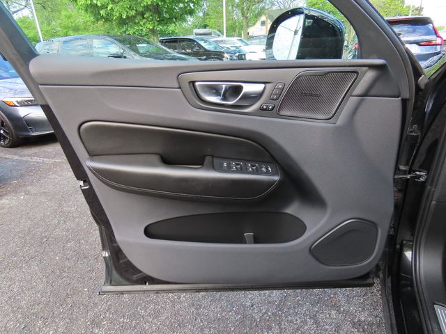 Thumbnail: 2019 Volvo XC60 - 23