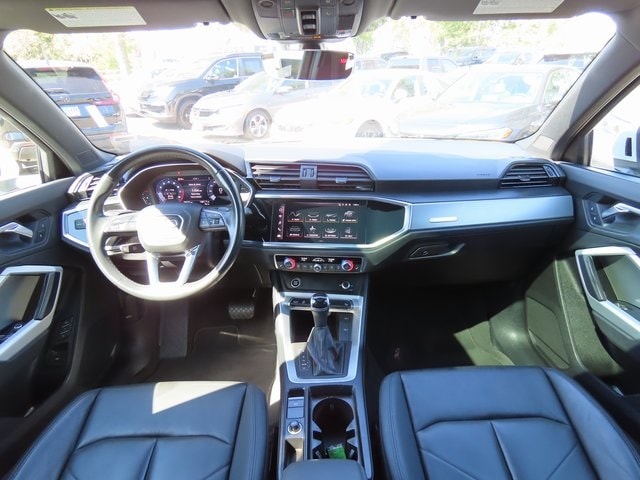 Thumbnail: 2023 Audi Q3 - 10