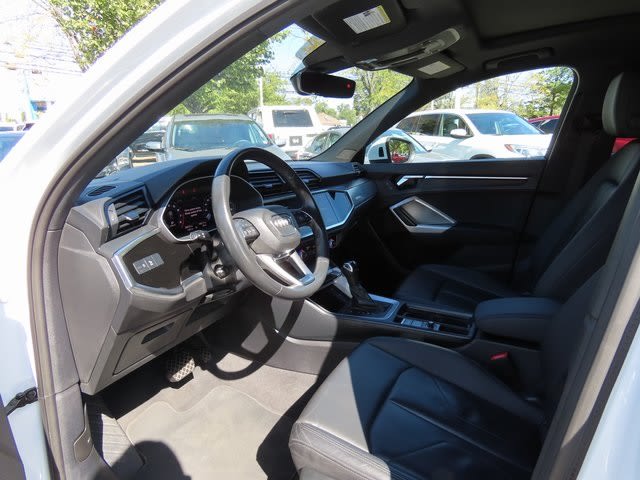 Thumbnail: 2023 Audi Q3 - 2