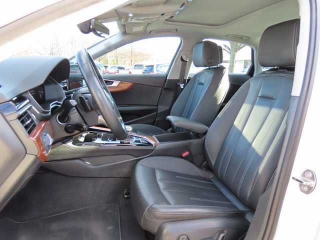 Thumbnail: 2022 Audi A4 - 10