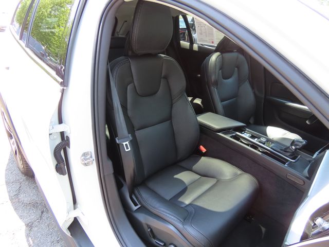 Thumbnail: 2020 Volvo V60 - 11