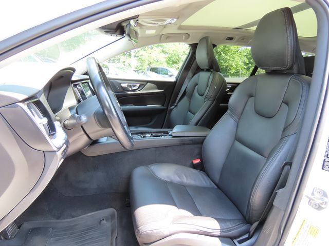 Thumbnail: 2020 Volvo V60 - 10