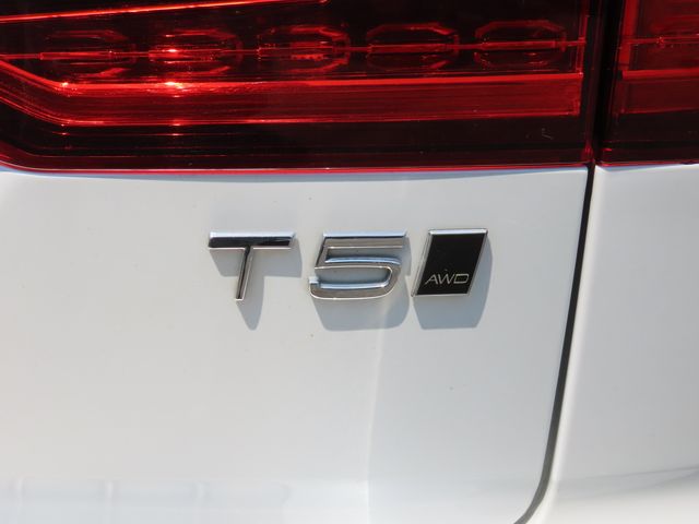 Thumbnail: 2020 Volvo V60 - 20