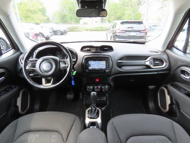 Thumbnail: 2015 Jeep Renegade - 8