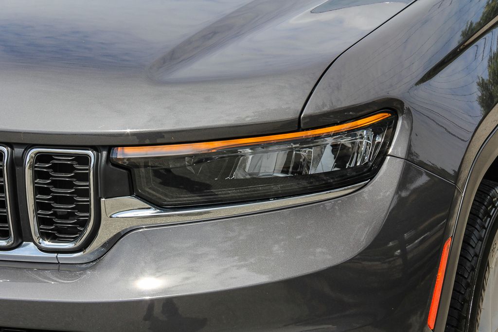 Thumbnail: 2024 Jeep Grand Cherokee L - 20