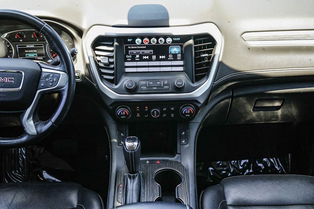 Thumbnail: 2018 GMC Acadia - 9