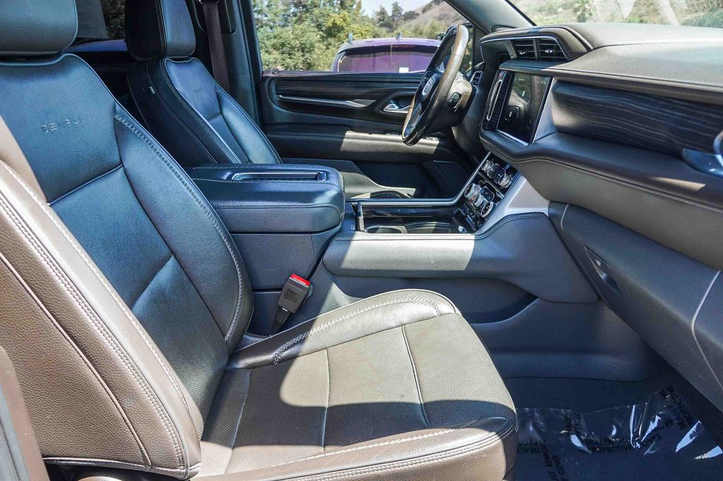 Thumbnail: 2022 GMC Yukon XL - 10