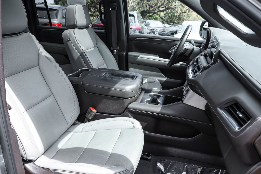 Thumbnail: 2024 GMC Yukon XL - 9