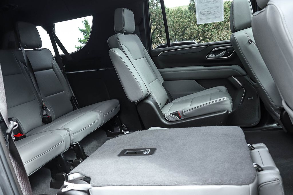 Thumbnail: 2024 GMC Yukon XL - 28