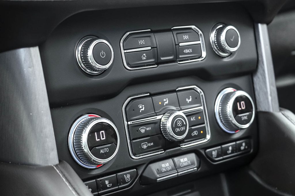 Thumbnail: 2024 GMC Yukon XL - 34