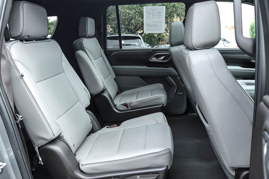 Thumbnail: 2024 GMC Yukon XL - 11