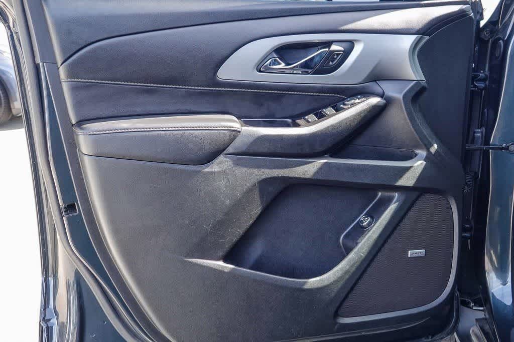 Thumbnail: 2020 Chevrolet Traverse - 21
