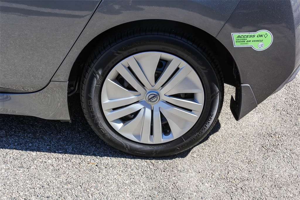 Thumbnail: 2023 Nissan Leaf - 19