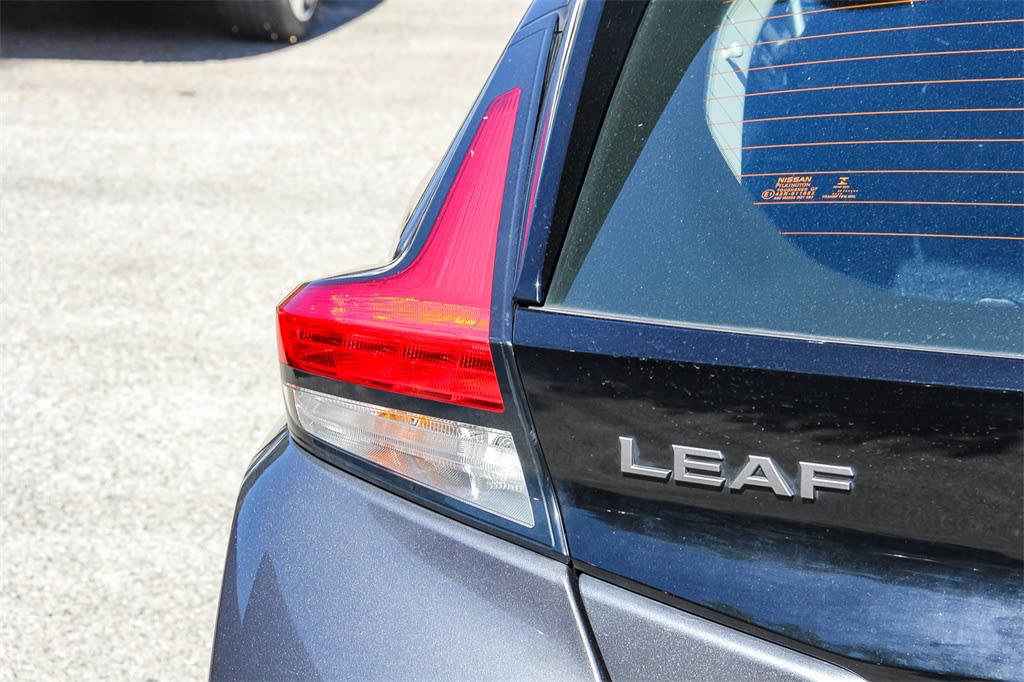 Thumbnail: 2023 Nissan Leaf - 20