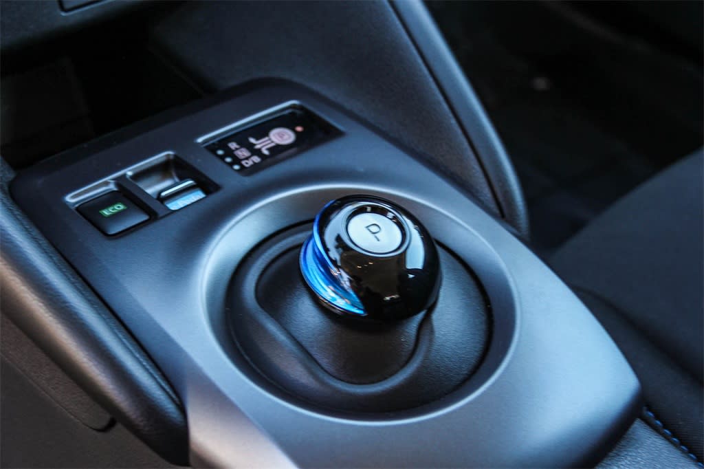 Thumbnail: 2023 Nissan Leaf - 12