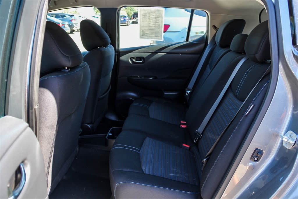 Thumbnail: 2023 Nissan Leaf - 10
