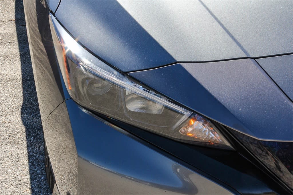 Thumbnail: 2023 Nissan Leaf - 17