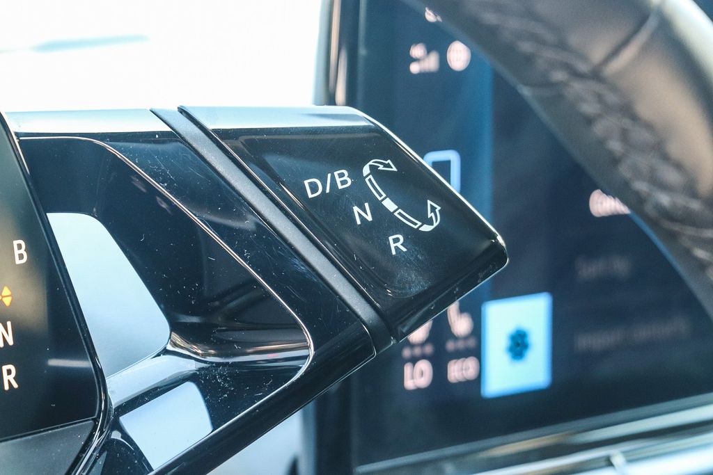 Thumbnail: 2023 Volkswagen ID.4 - 13