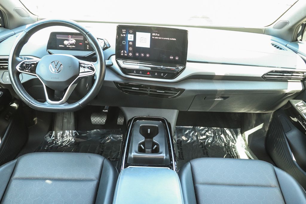 Thumbnail: 2023 Volkswagen ID.4 - 2