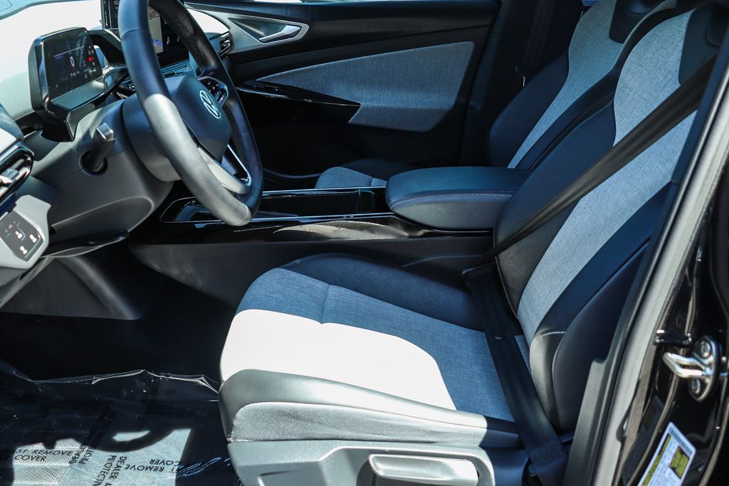 Thumbnail: 2023 Volkswagen ID.4 - 11