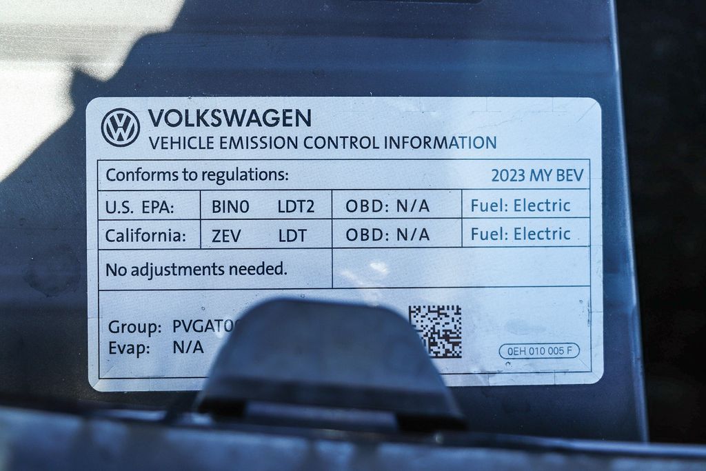 Thumbnail: 2023 Volkswagen ID.4 - 18