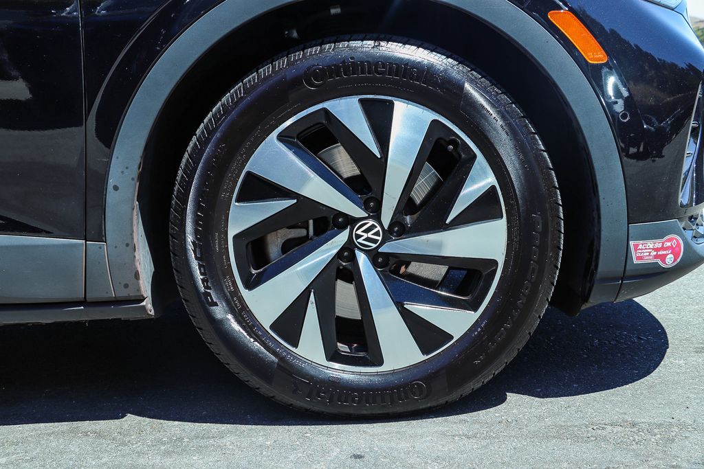 Thumbnail: 2023 Volkswagen ID.4 - 7