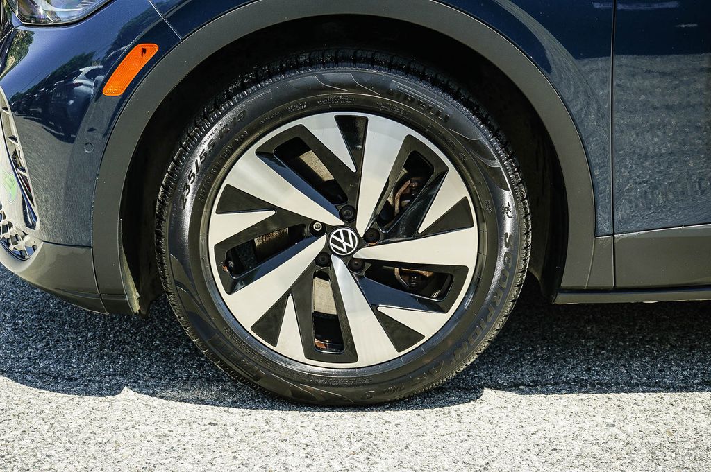 Thumbnail: 2023 Volkswagen ID.4 - 7