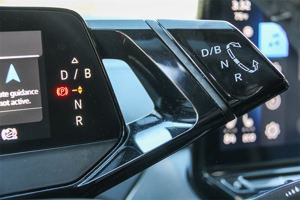 Thumbnail: 2023 Volkswagen ID.4 - 17