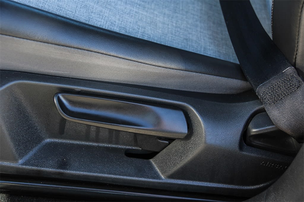 Thumbnail: 2023 Volkswagen ID.4 - 18