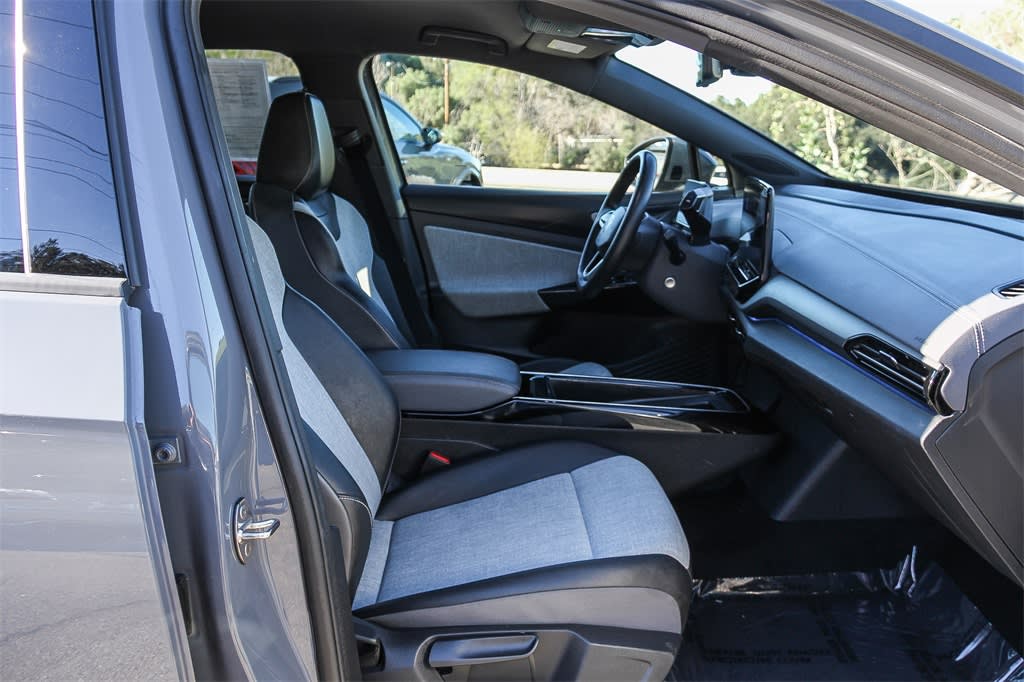 Thumbnail: 2023 Volkswagen ID.4 - 7