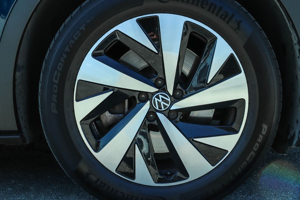 Thumbnail: 2023 Volkswagen ID.4 - 6