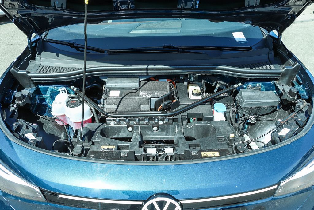 Thumbnail: 2023 Volkswagen ID.4 - 7