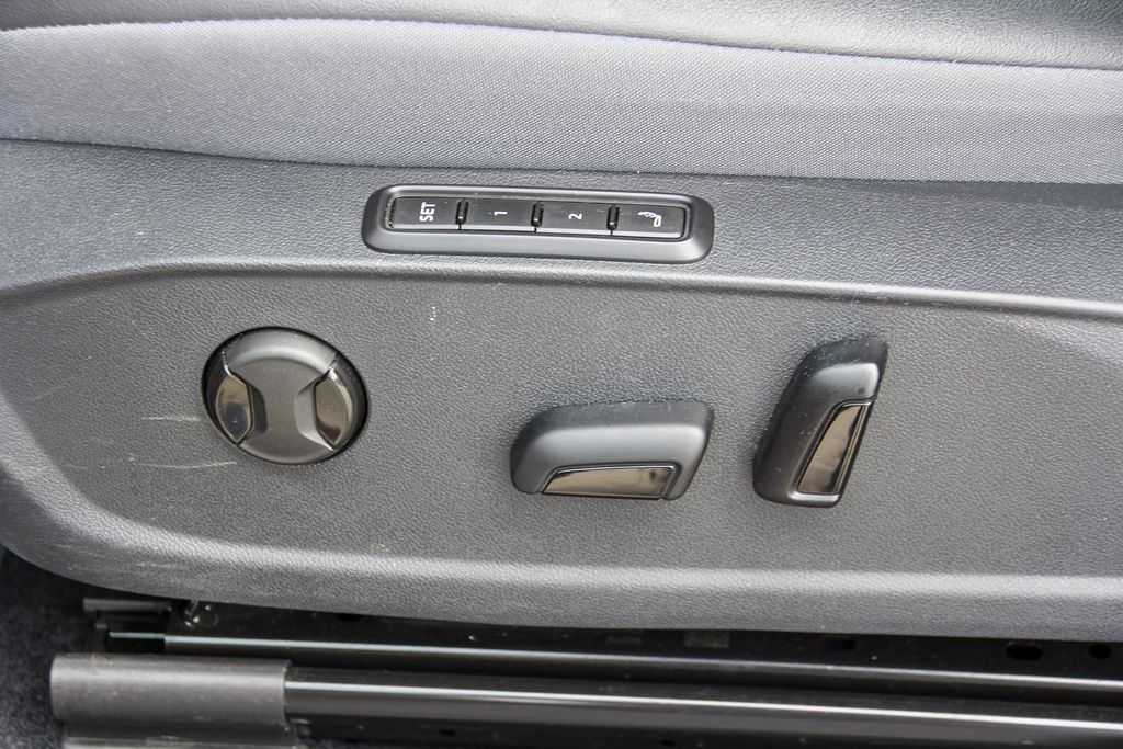 Thumbnail: 2023 Volkswagen ID.4 - 20