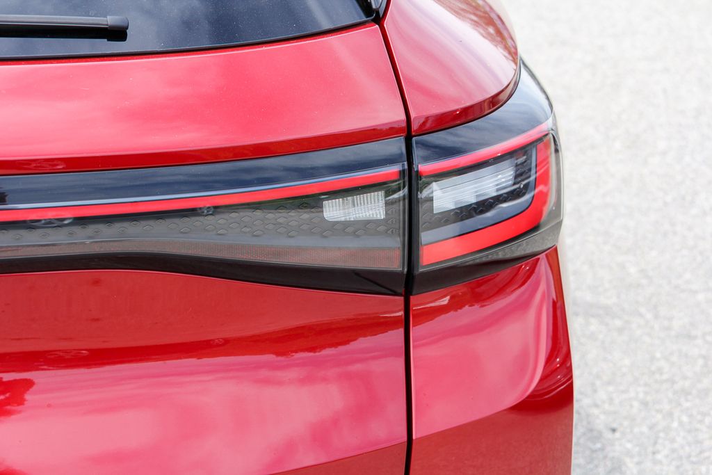 Thumbnail: 2023 Volkswagen ID.4 - 18