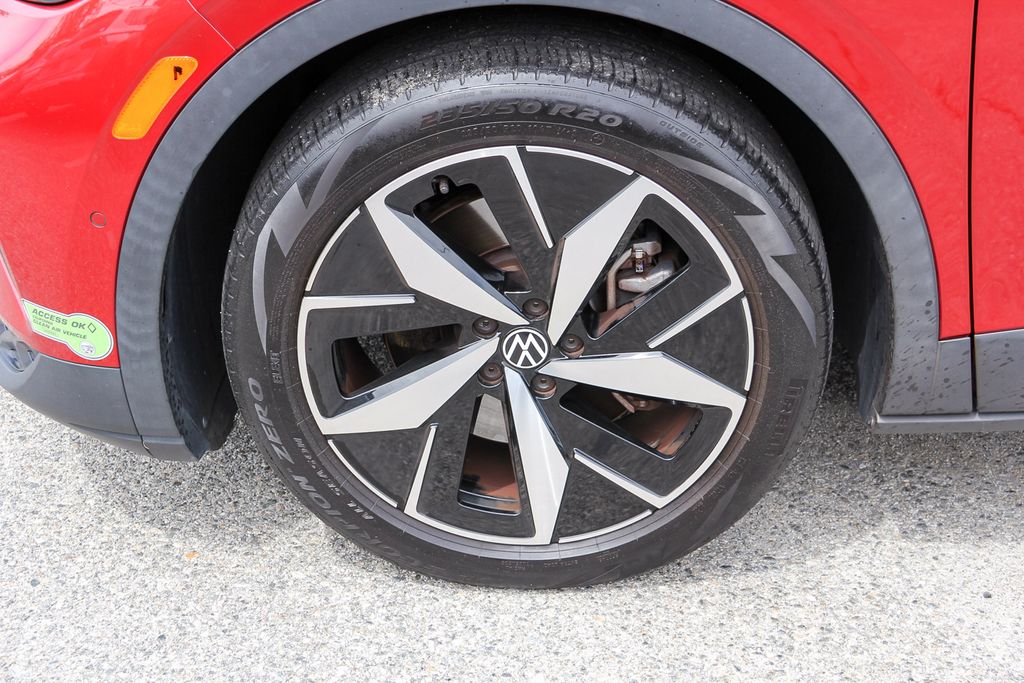 Thumbnail: 2023 Volkswagen ID.4 - 5