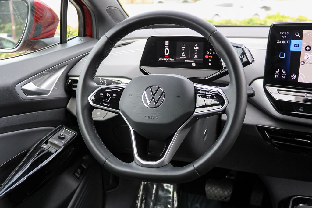 Thumbnail: 2023 Volkswagen ID.4 - 2