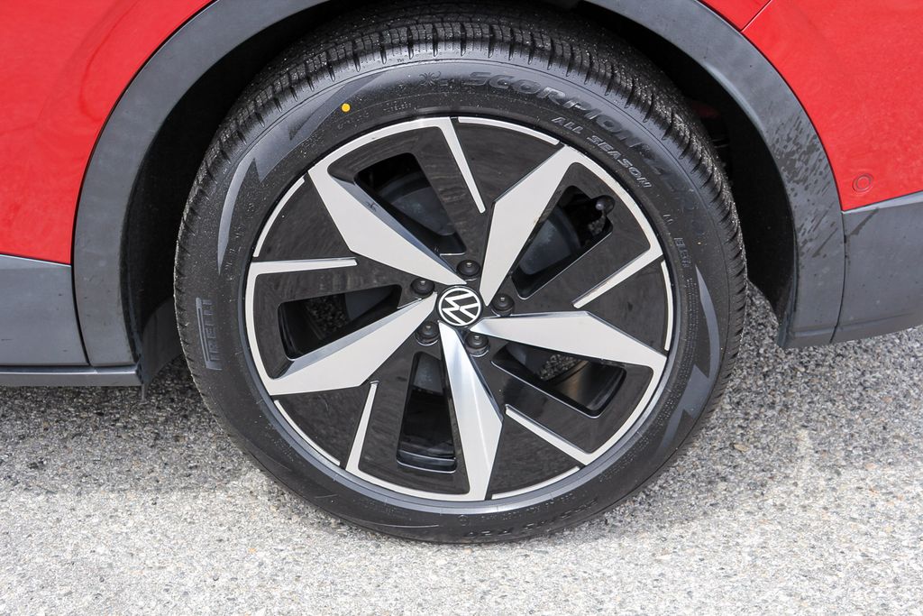 Thumbnail: 2023 Volkswagen ID.4 - 17