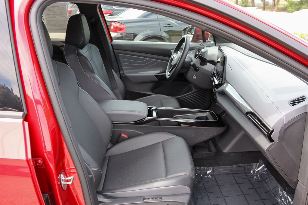 Thumbnail: 2023 Volkswagen ID.4 - 7