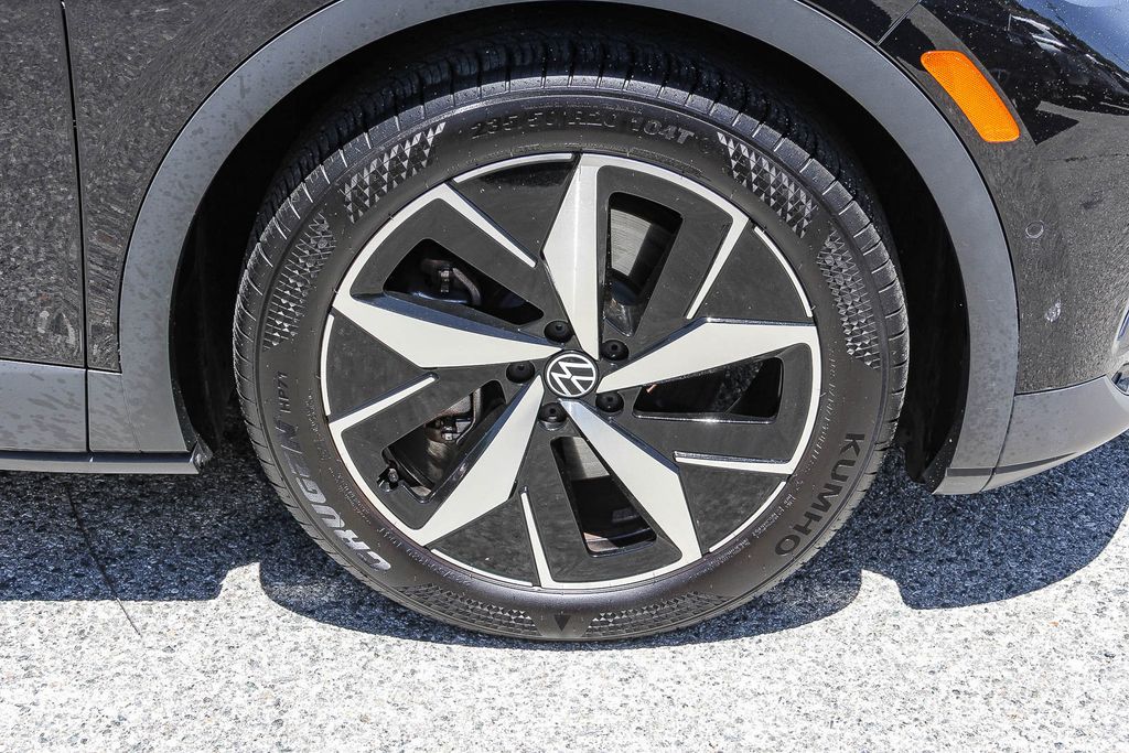 Thumbnail: 2023 Volkswagen ID.4 - 7