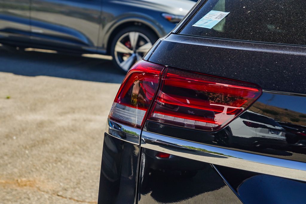 Thumbnail: 2023 Volkswagen Atlas - 19