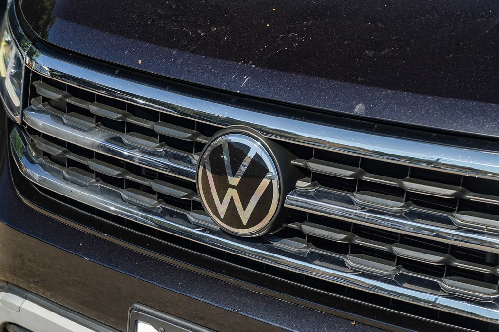 Thumbnail: 2023 Volkswagen Atlas - 4