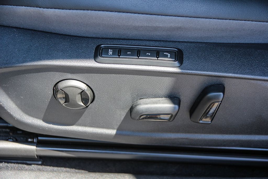 Thumbnail: 2023 Volkswagen ID.4 - 24