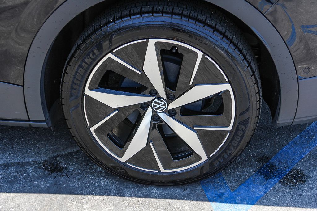 Thumbnail: 2023 Volkswagen ID.4 - 21