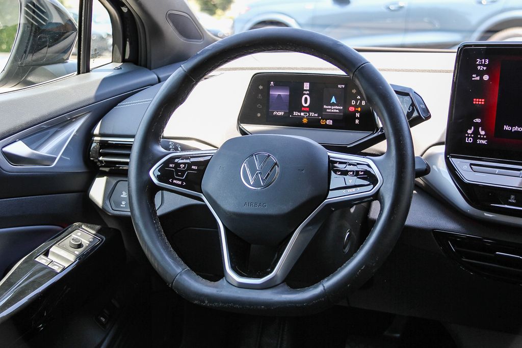 Thumbnail: 2023 Volkswagen ID.4 - 9