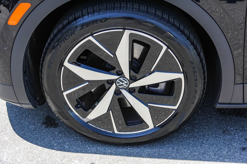 Thumbnail: 2023 Volkswagen ID.4 - 7