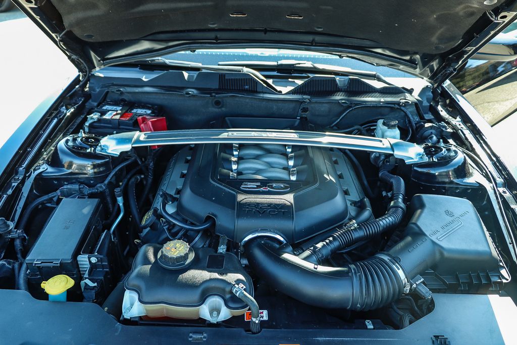 Thumbnail: 2011 Ford Mustang - 6
