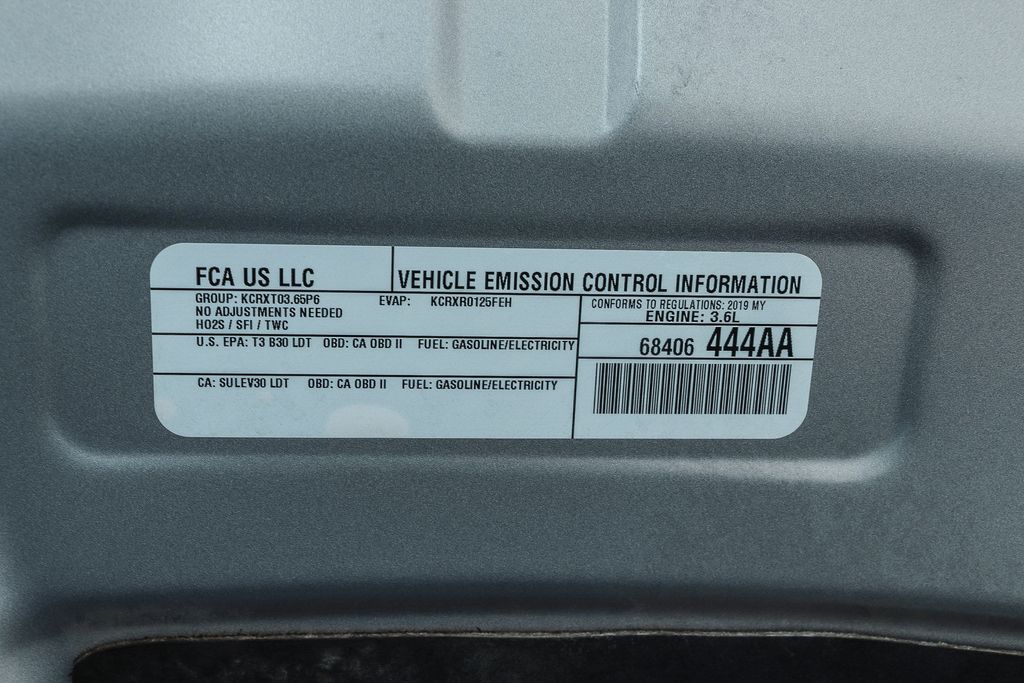 Thumbnail: 2019 Chrysler Pacifica - 17